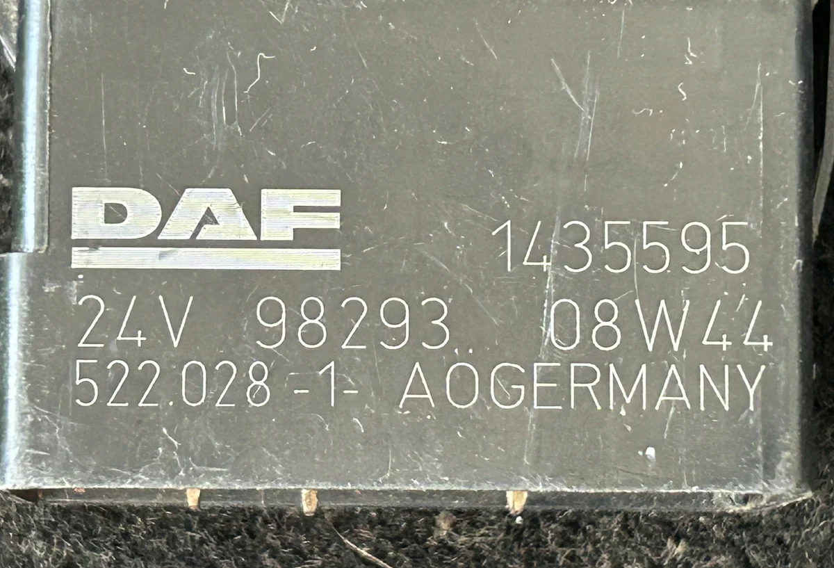Oven lukon kytkin DAF LF 1435595 image 4