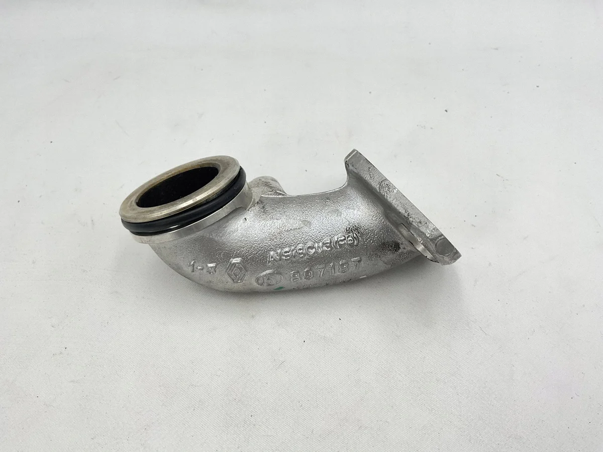 Tuyau eau Nissan Navara D40 897187