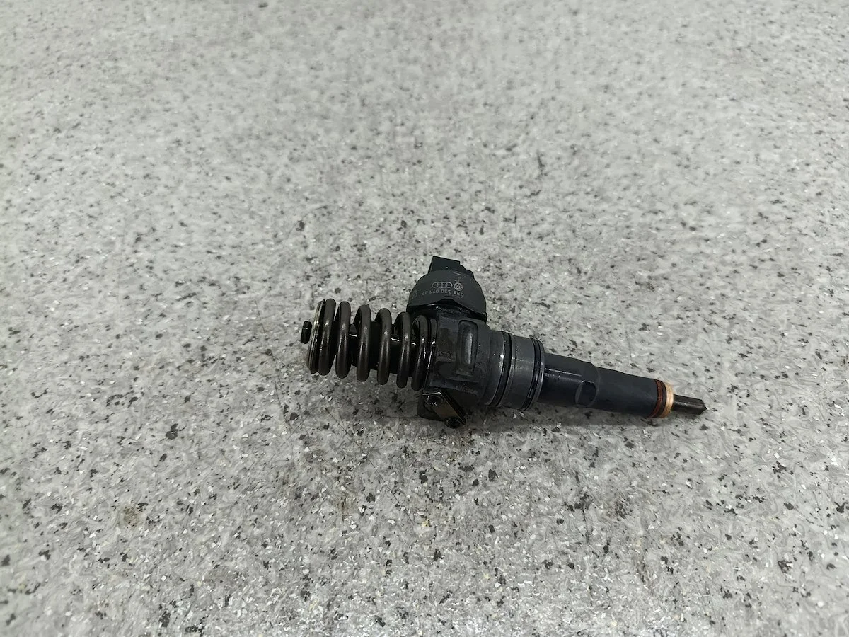 Injecteur pompe Bosch 038130079QX Audi A4 B7 image 4