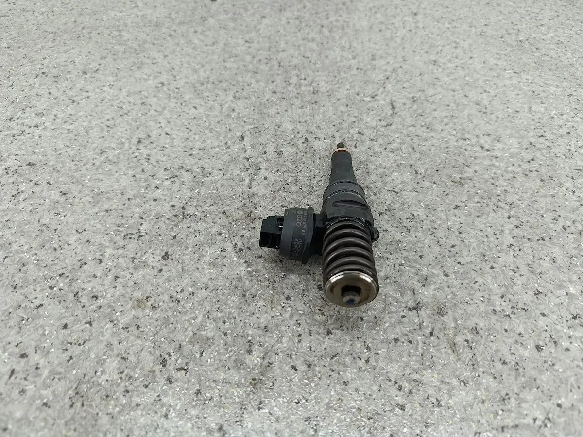 Injecteur pompe Bosch 038130079QX Audi A4 B7 image 5