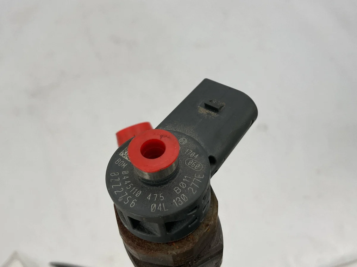 Inyector Audi A3 8V 04L130277E image 3