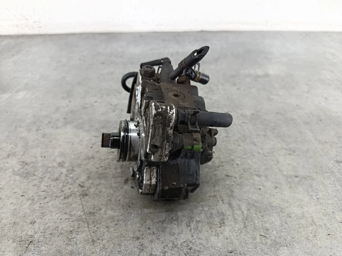 Injection Pump Bosch 22100-0N020 Toyota Yaris II 1.4 D-4D