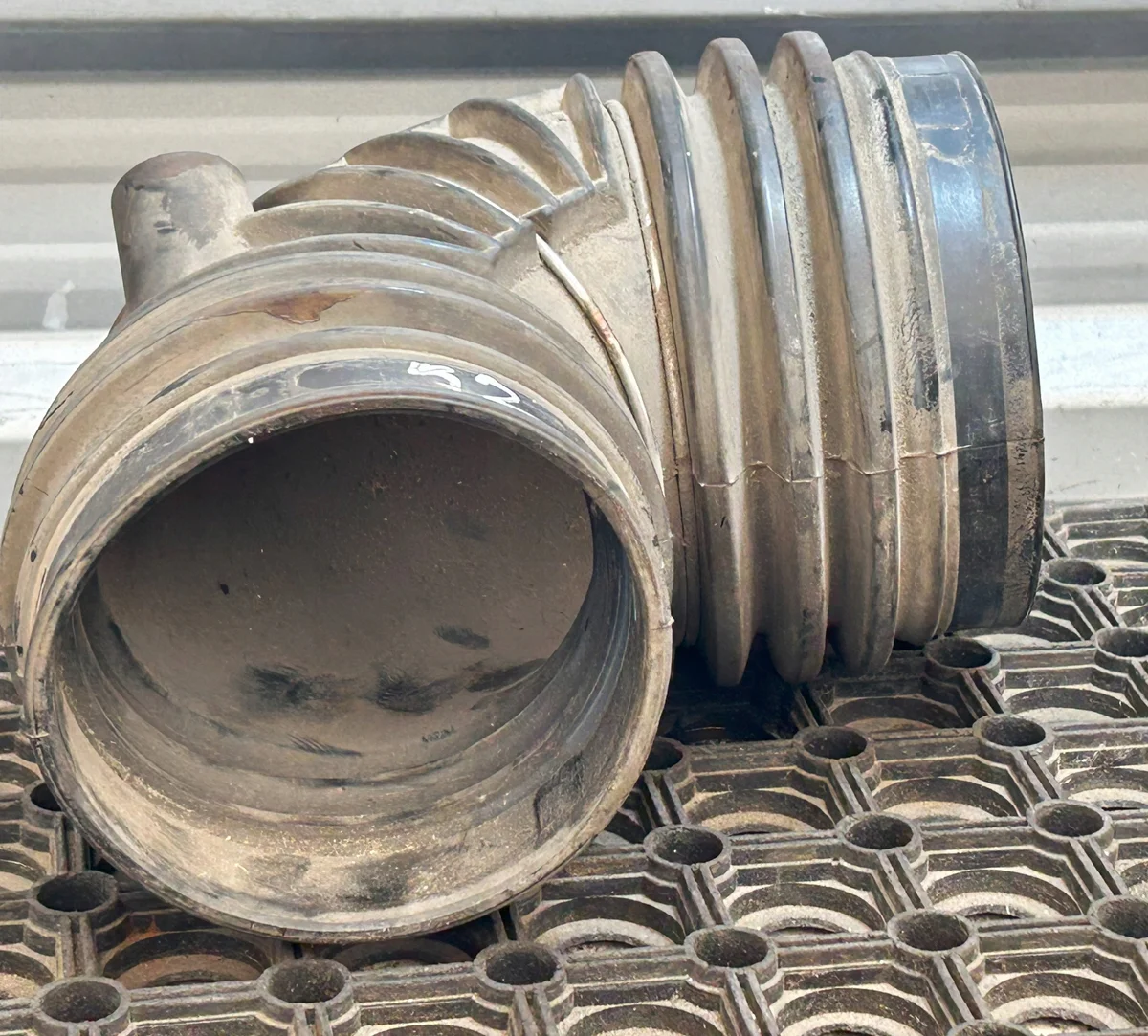Luftfilterkrümmer DAF XF105 1667631
