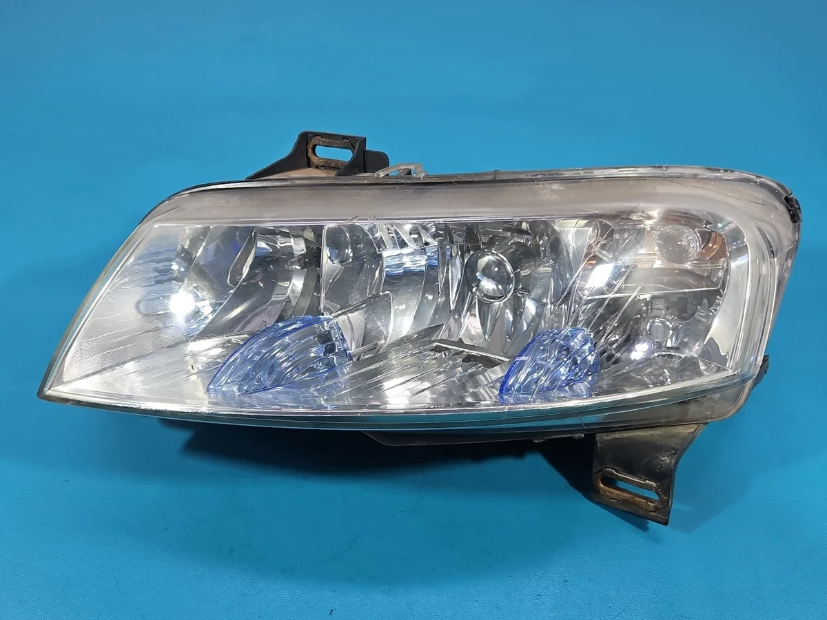 Farol Fiat Stilo Esquerdo