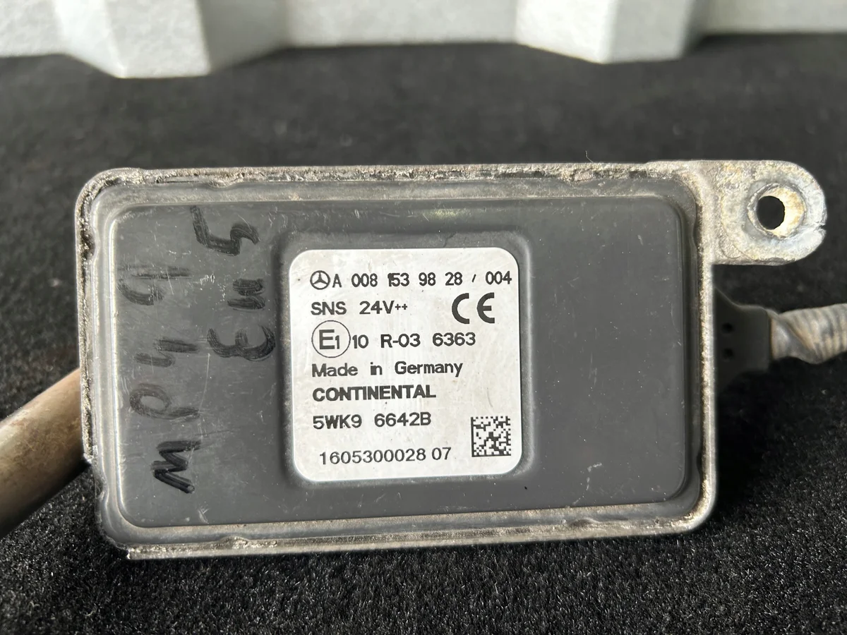 NOx-sensor Mercedes Actros före katalysator A0081539828 image 3