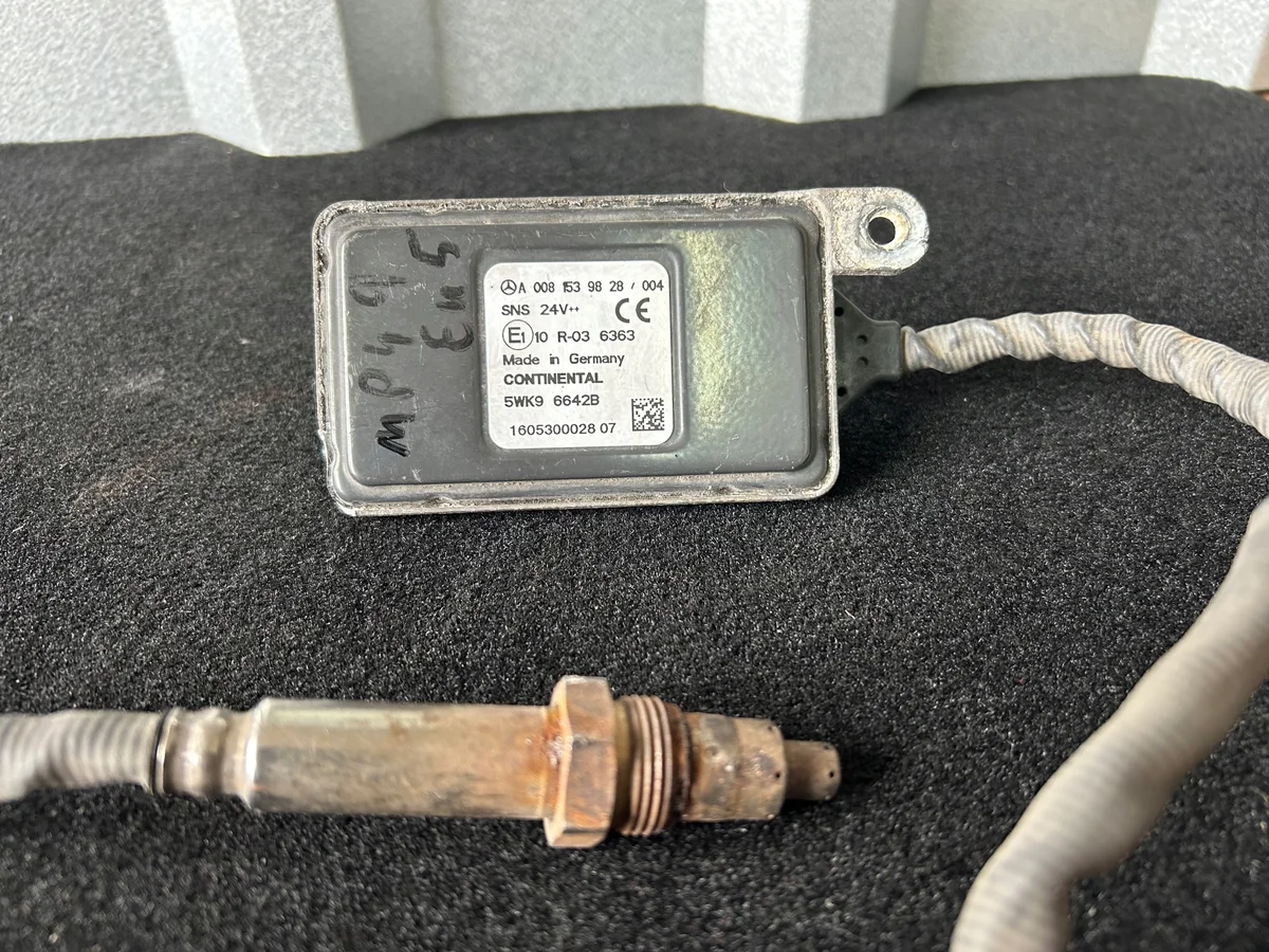 NOx-sensor Mercedes Actros före katalysator A0081539828 image 4