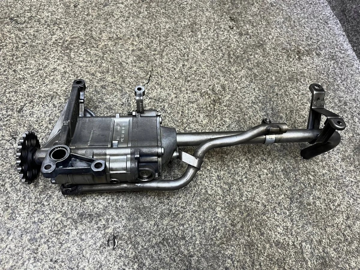 Bomba de óleo Mercedes OM648 W211 648.691 A6121810201 1371810201-00