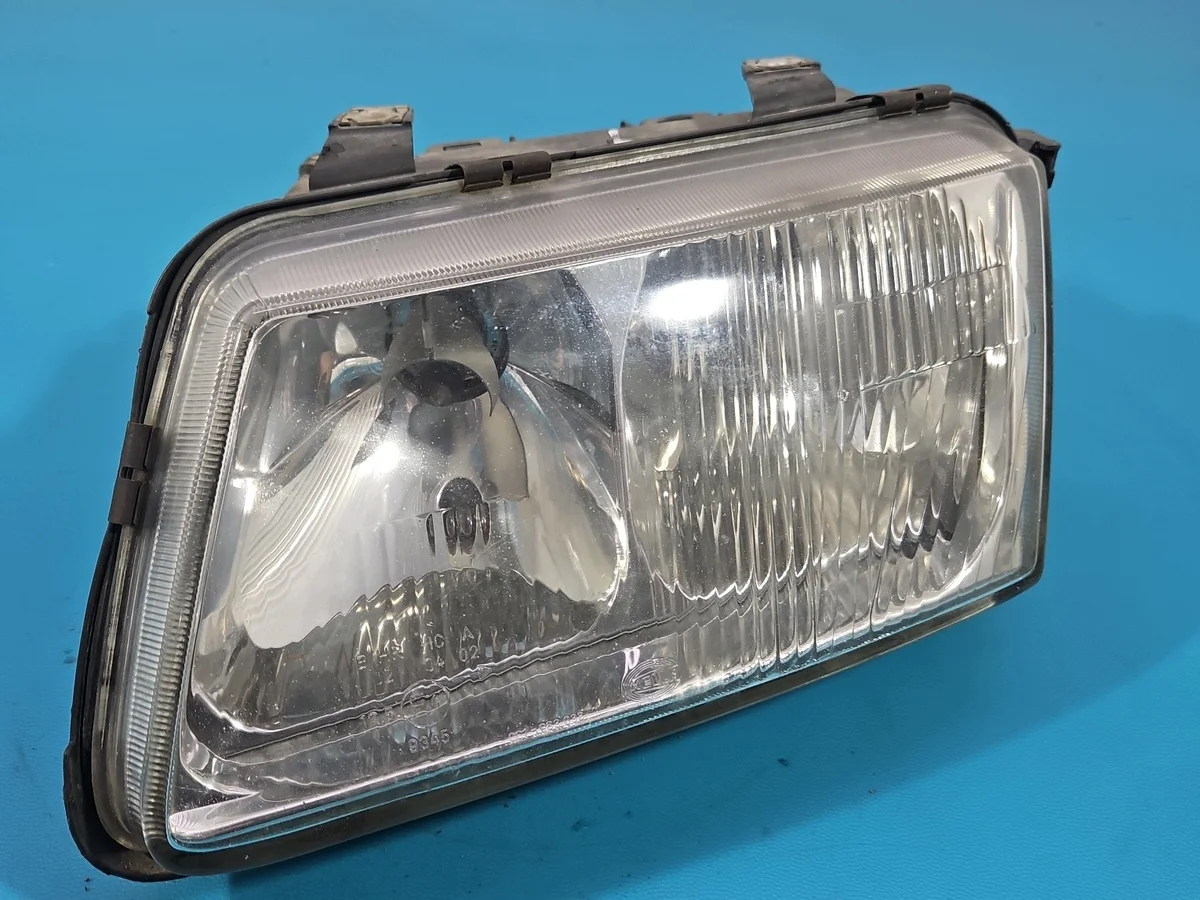 Scheinwerfer links Audi A3 8L