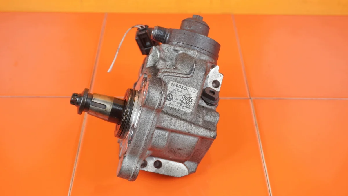 Bränslepump BMW E90 2.0D 0445010518 2012
