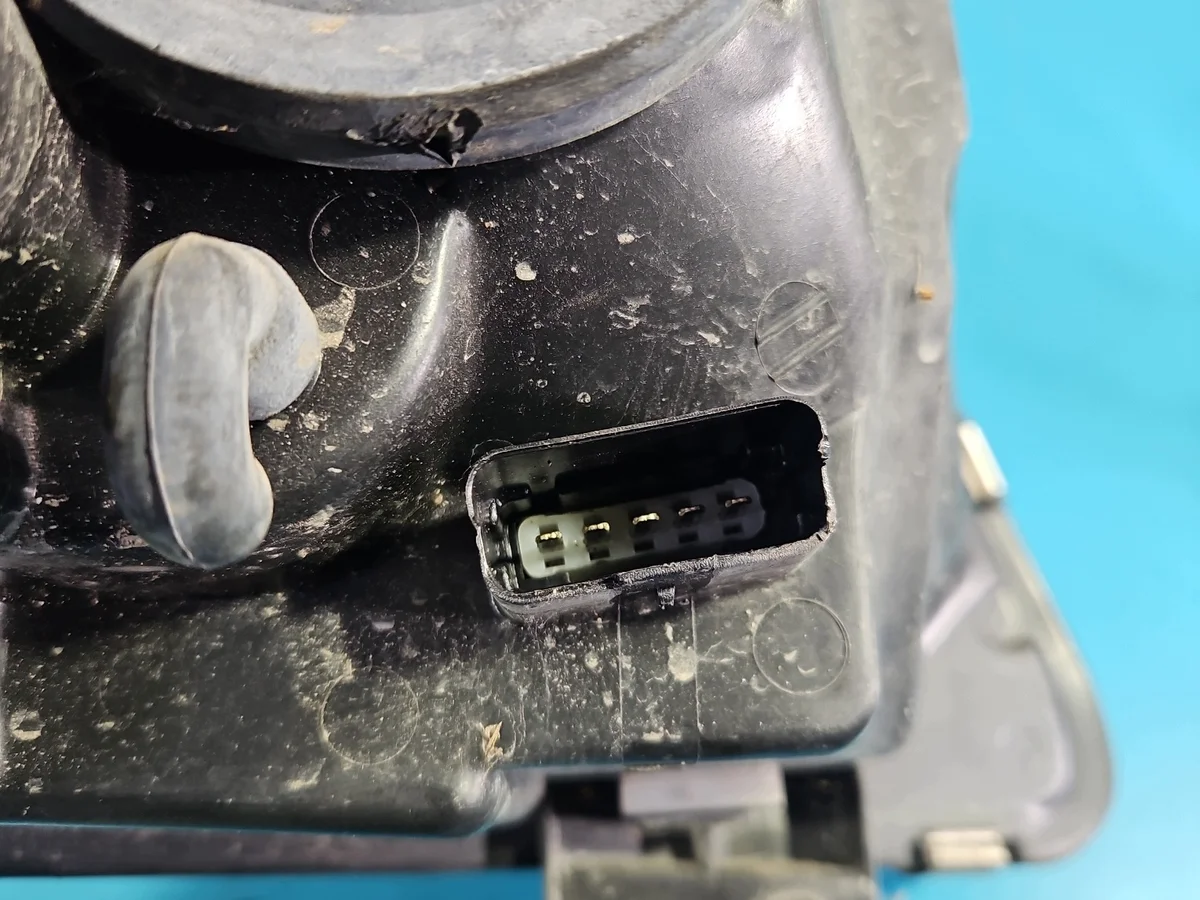 Farol Esquerdo Renault Clio II image 7
