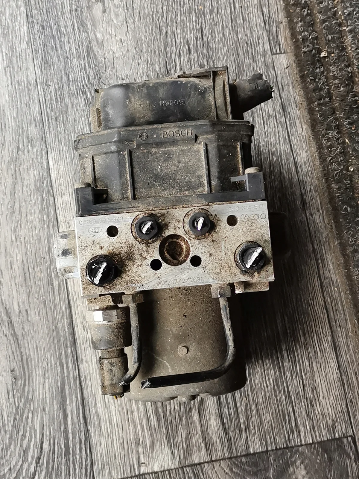 Bomba ABS Audi A4 B6 8E0614517 Bosch 0265225048