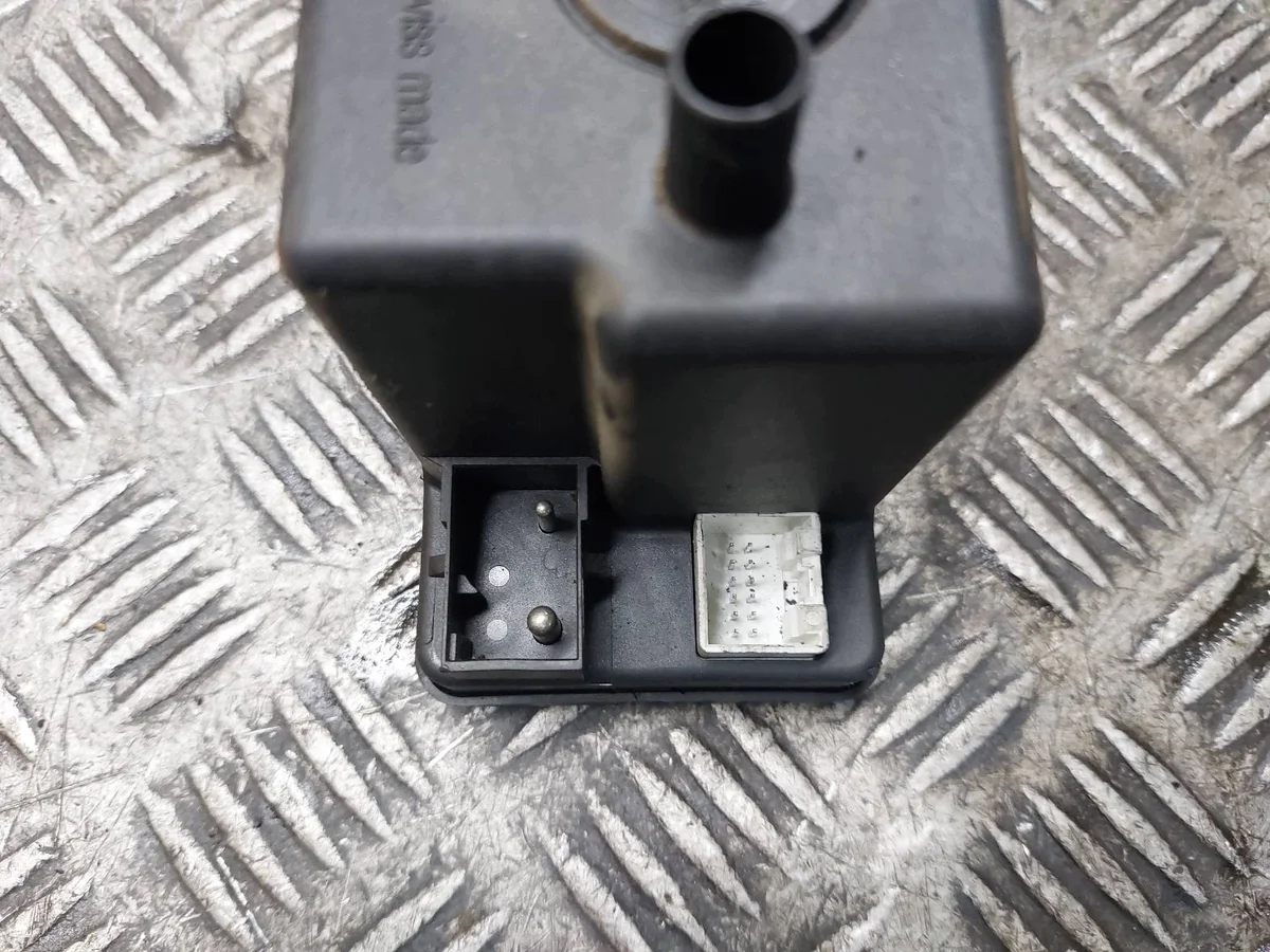 Pompe verrouillage centralisé Audi A4 B5 4A0862257A