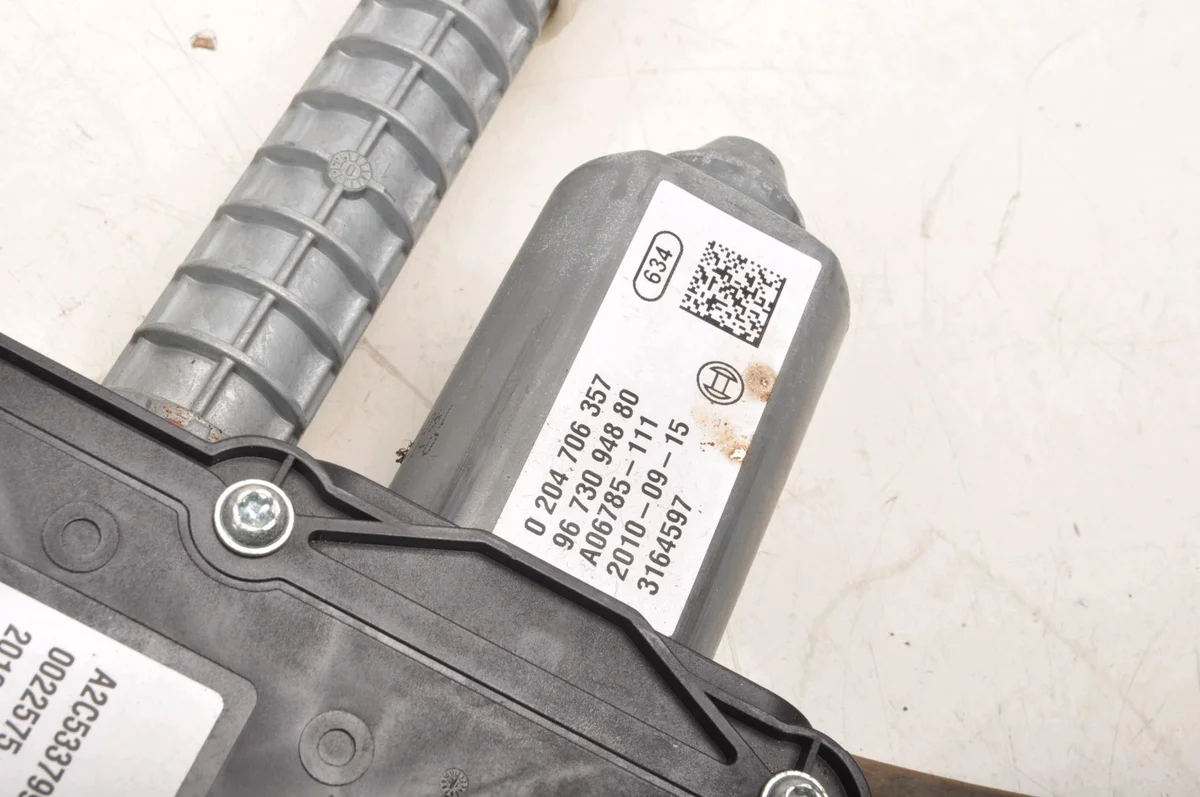 Peugeot 3008 Electric Parking Brake 9673094880