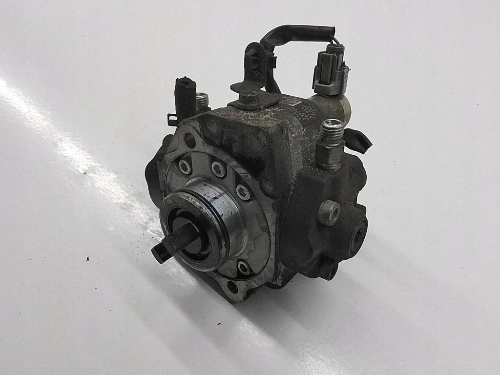 Mitsubishi polttoainepumppu 1460A043 image 4