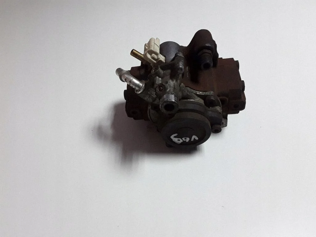 Polttoainepumppu Ford C-MAX MK2 1.6 TDCI A2C53384062