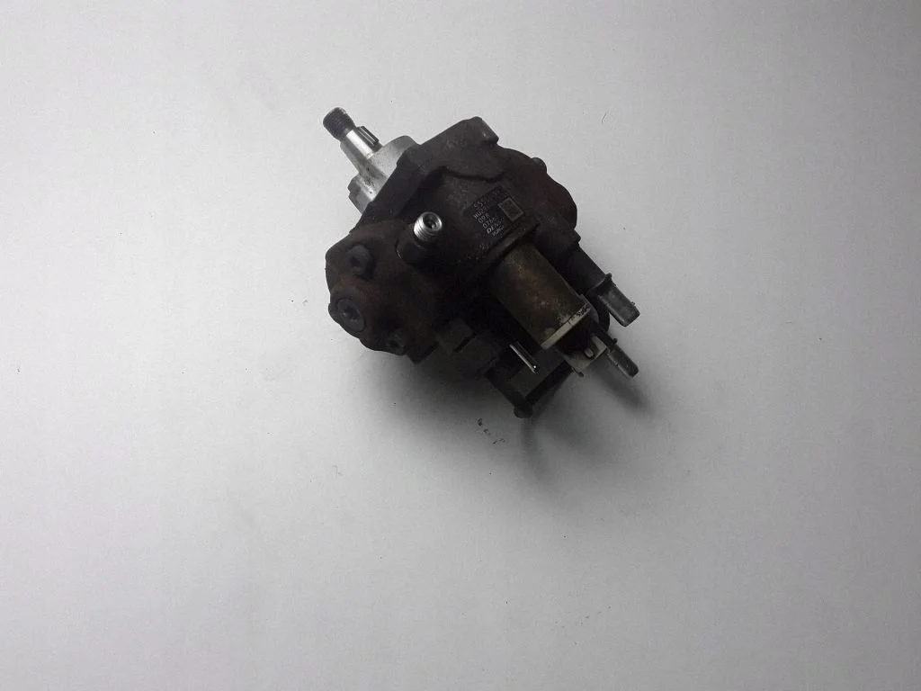 Opel polttoainepumppu 55586499 image 3