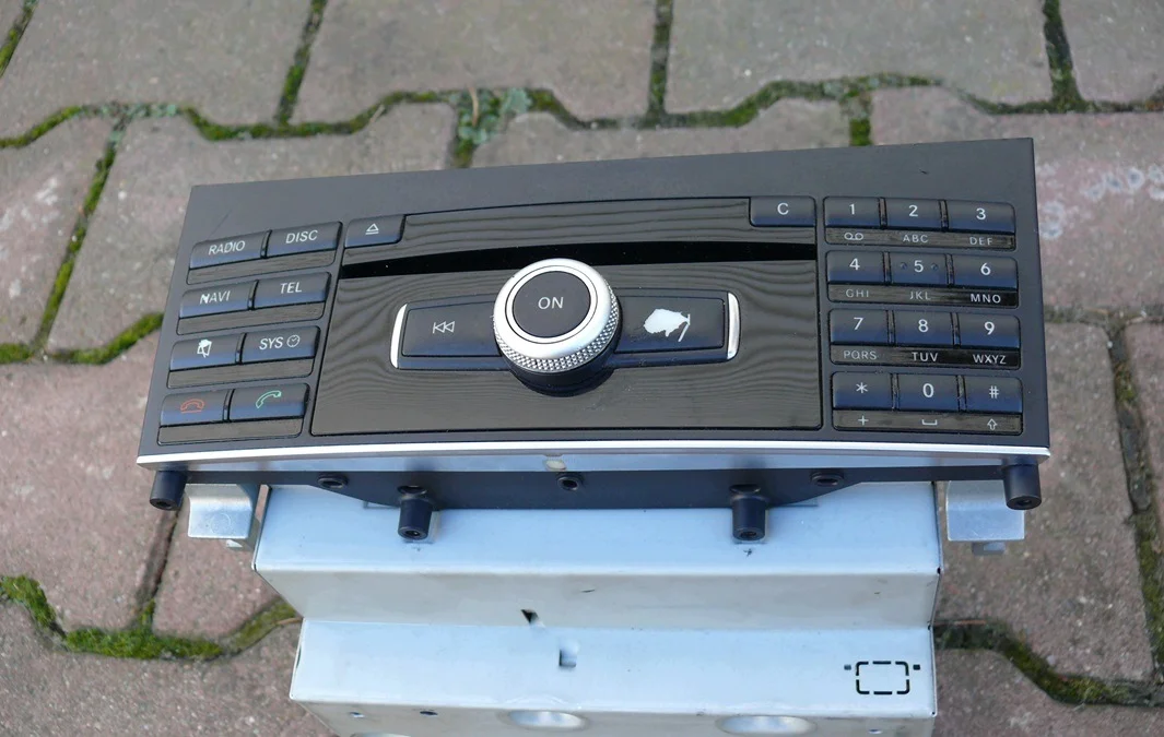 Mercedes E-Klass W212 Radio Navigation GPS A2129005212 image 6