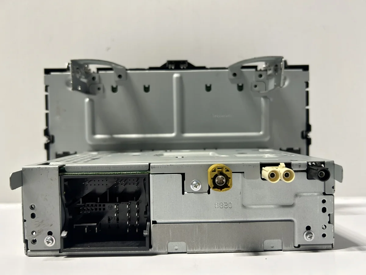 Radio Seat Tarraco 5FJ035869B image 3