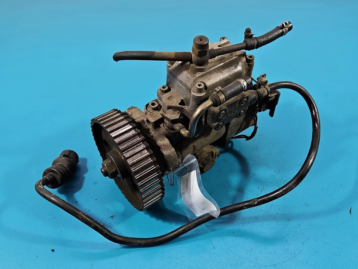 Brandstofpomp Audi 80 B4 1.9 TDI 0460404995