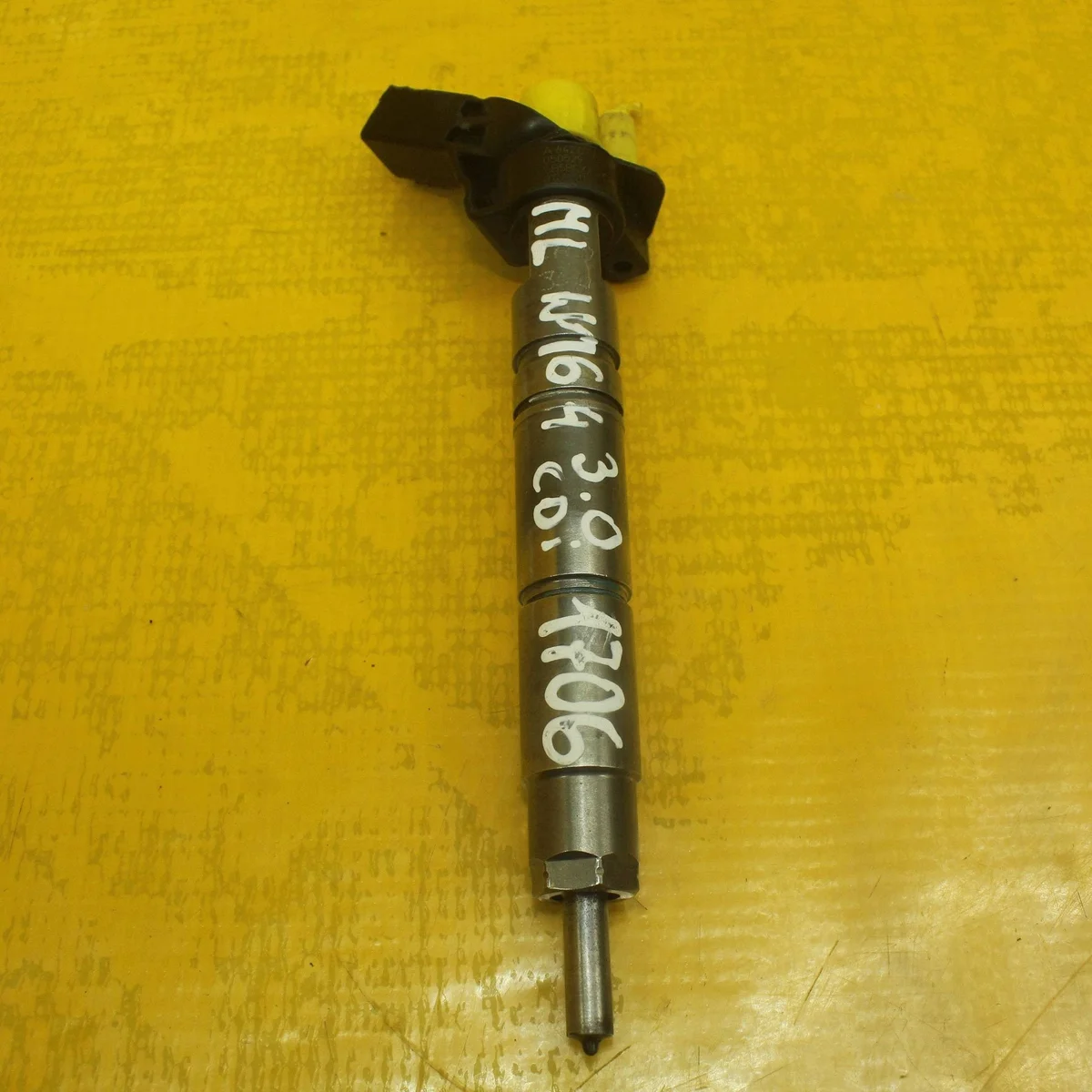 Inyector de combustible Mercedes A6420700587 image 8