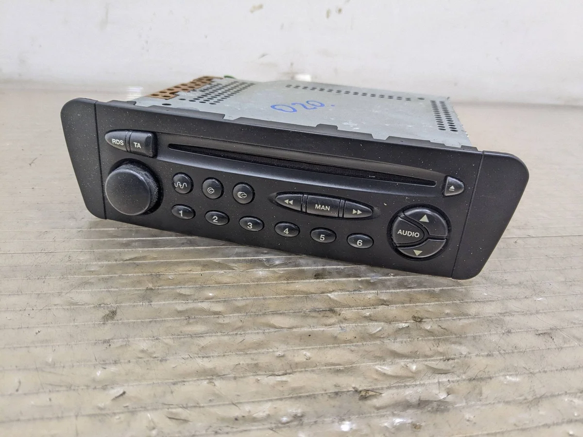 Multimedia station Citroen Xsara Picasso PSARCD11101 1997CM3