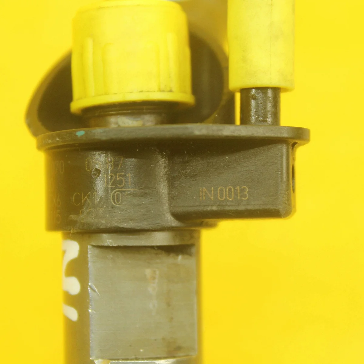 Injecteur carburant Mercedes A6420700587 image 3