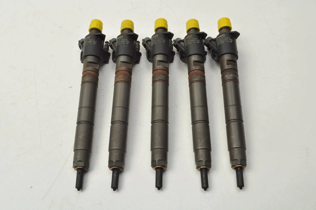 Fuel Injector Volvo XC60 S80 V70 2.4 D5 31272690