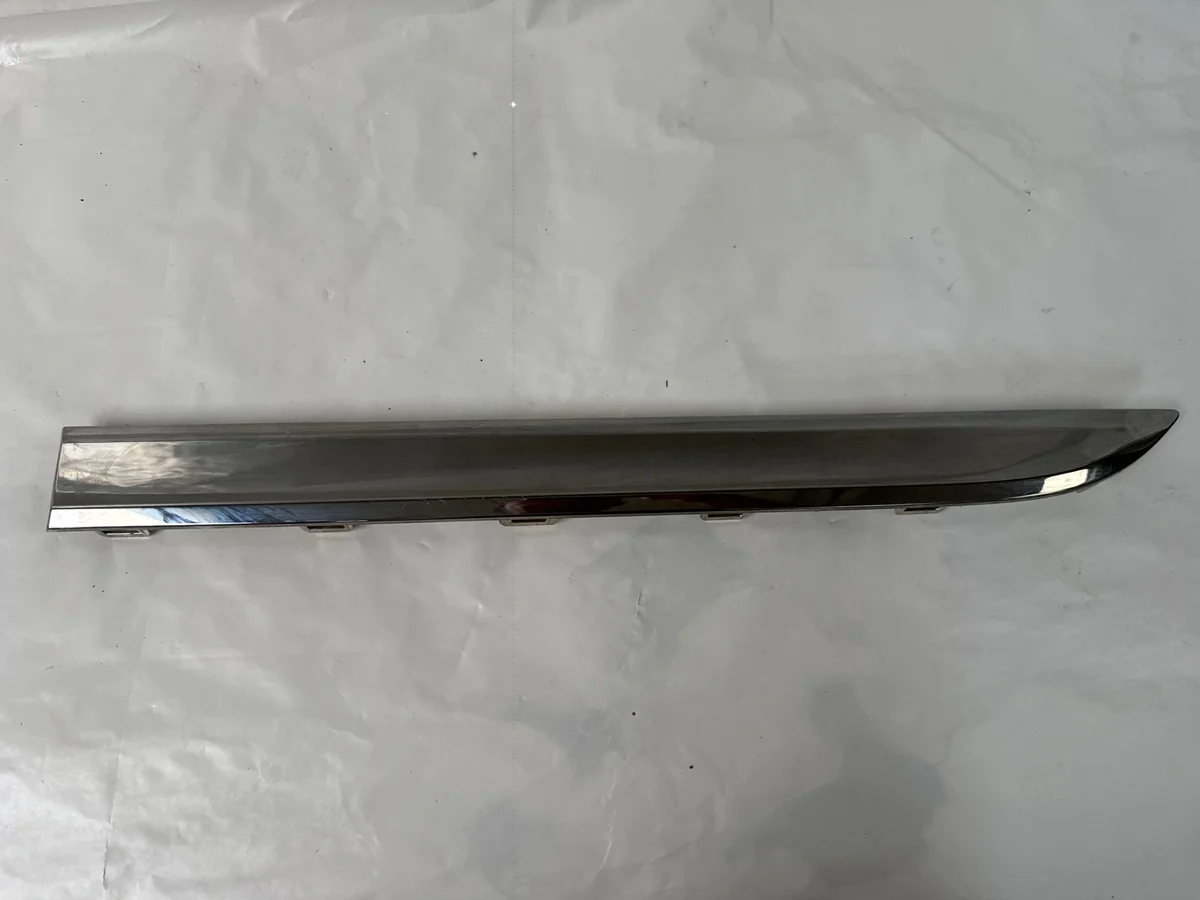 Koristelista Toyota Proace Oikea 8305301