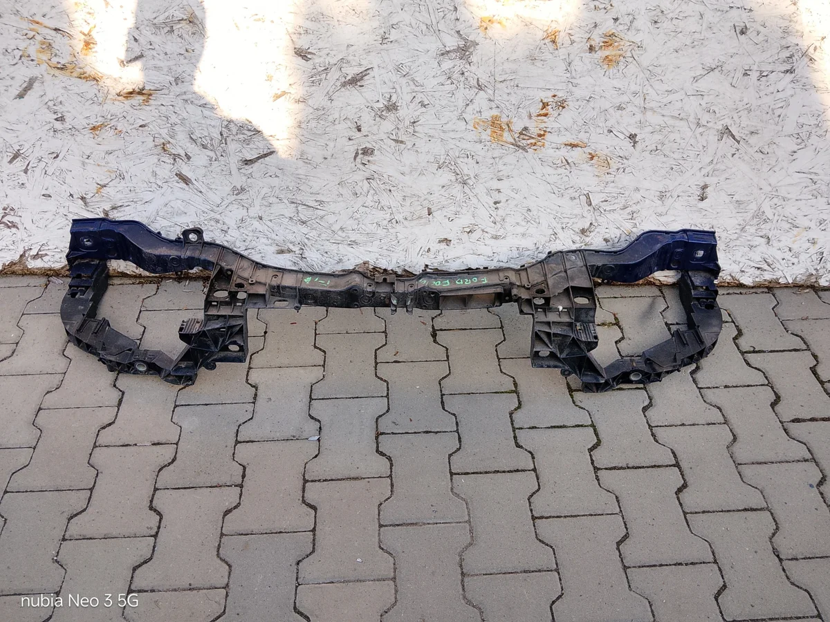 Panneau avant Ford Focus MK3 2010-2014