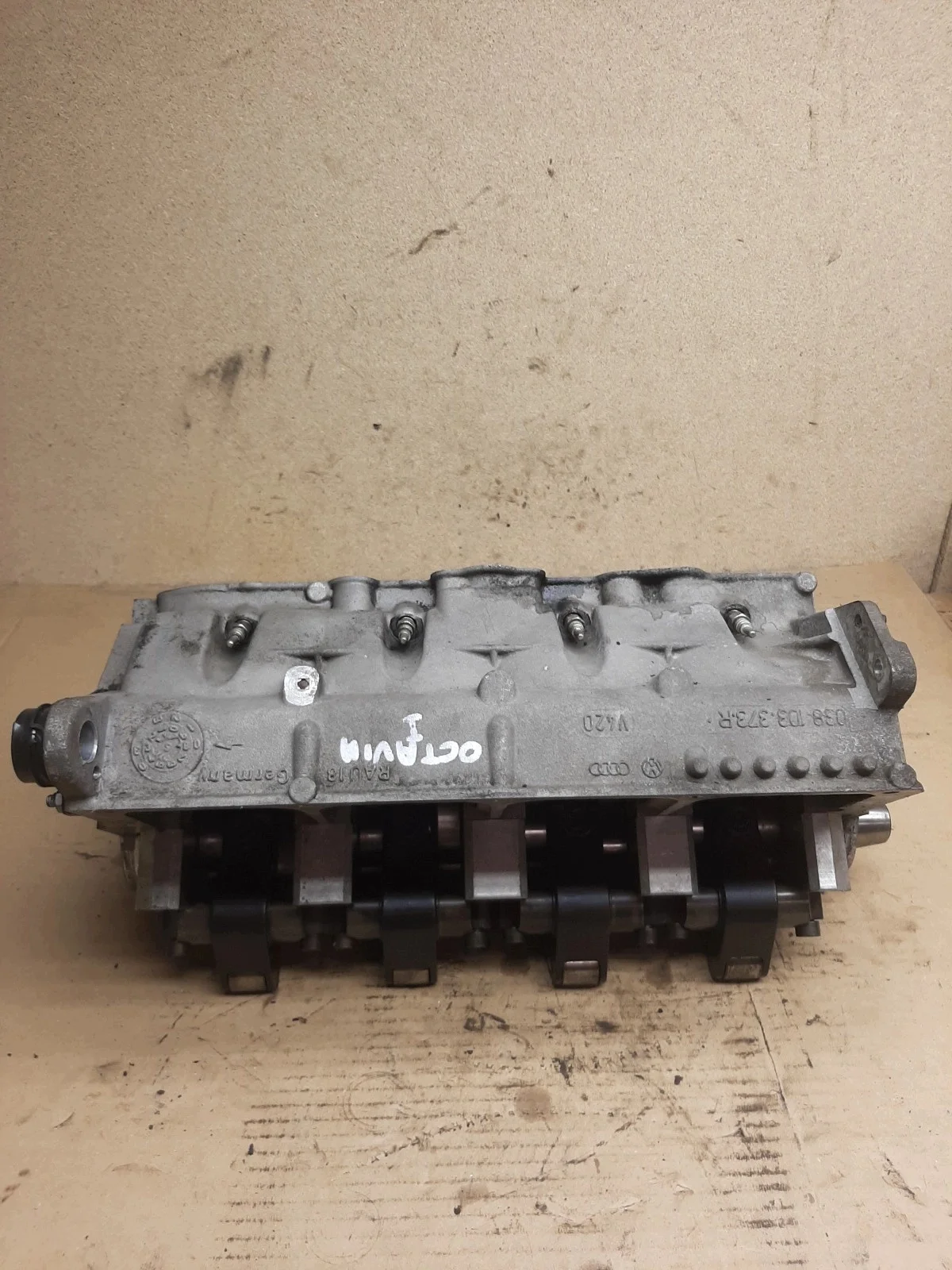 Sylinterikansi VW Golf IV Audi A3 1.9 TDI 7122163