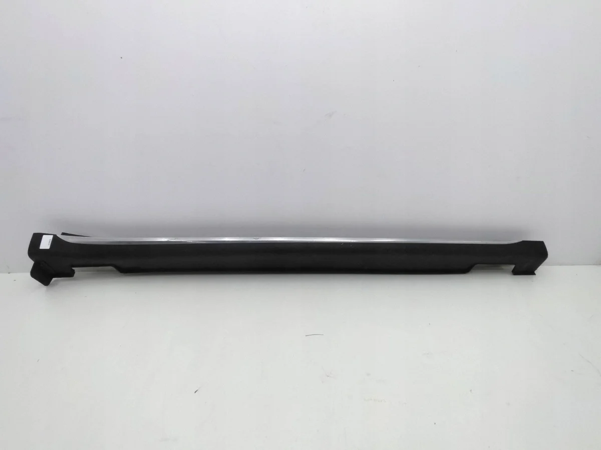 Kia Ceed III GT listakoriste kynnyspelti oikea 87754-J7CA0