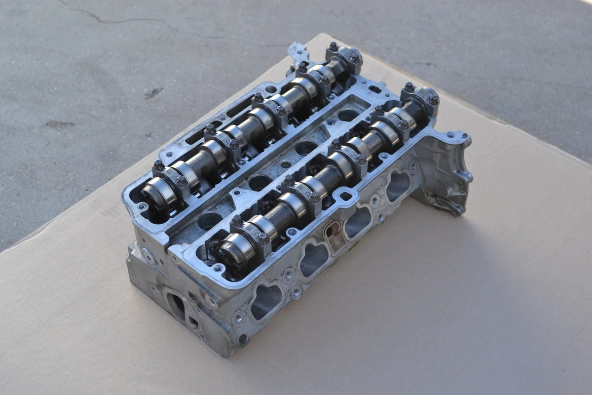 Sylinterikansi Opel 1.4 Turbo A14NET 55573669