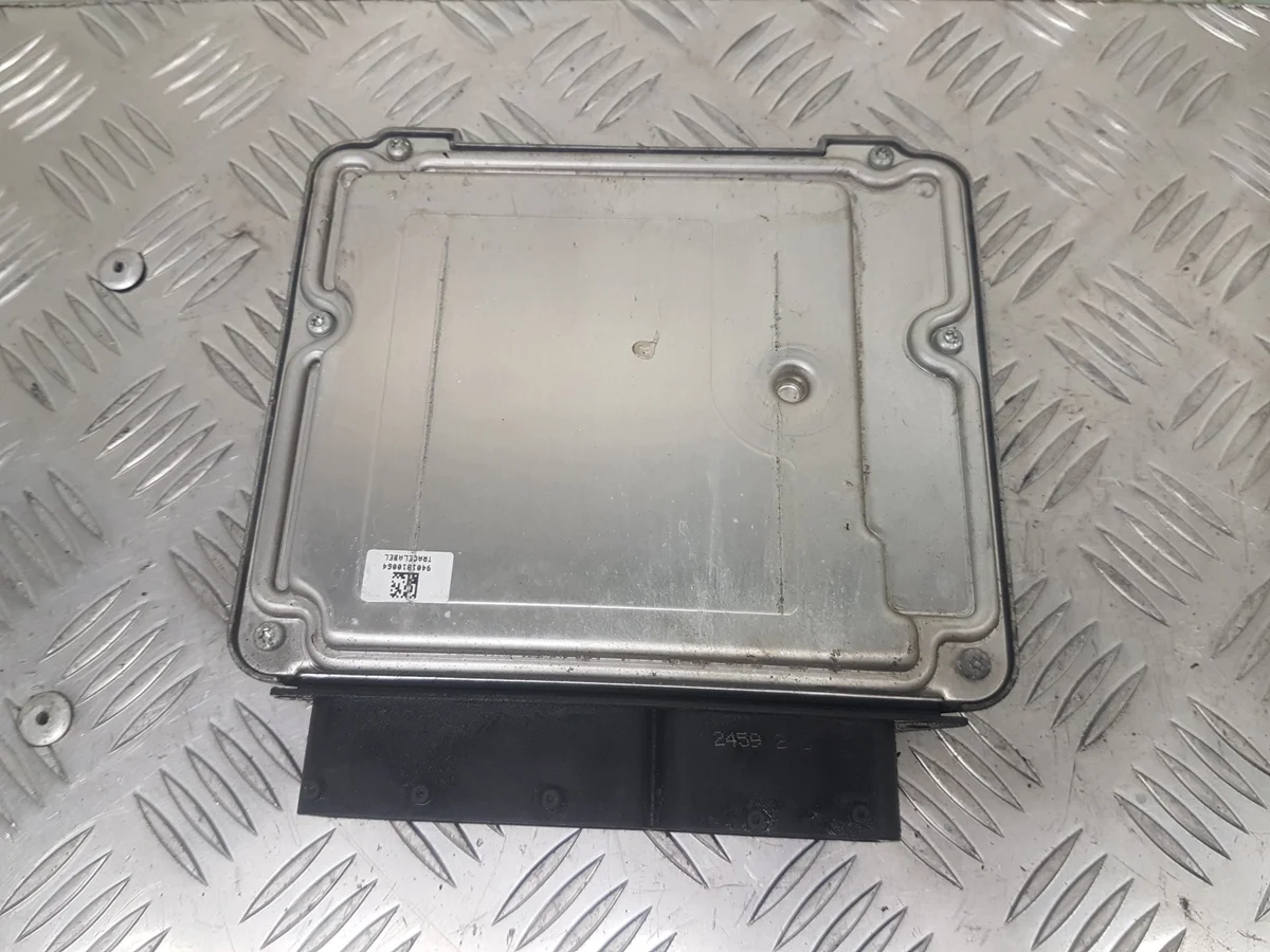 Moottorin ohjausyksikkö Opel Insignia 55576906