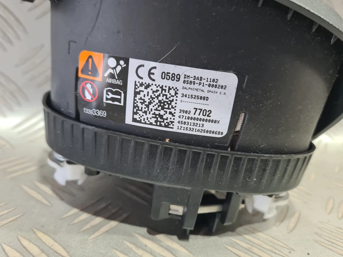 Kuljettajan turvatyyny Opel Corsa E 39027702