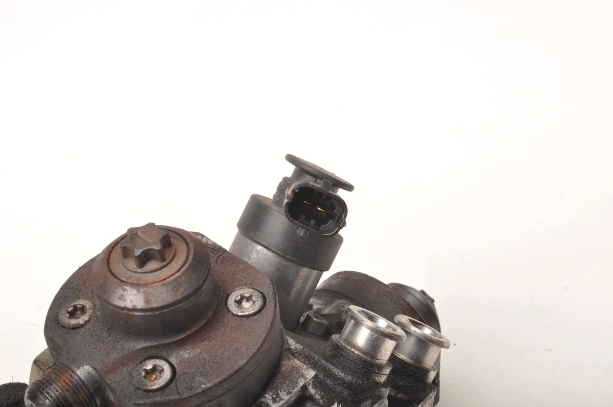 Polttoainepumppu Volvo XC60, S80, V70 31372081 image 3