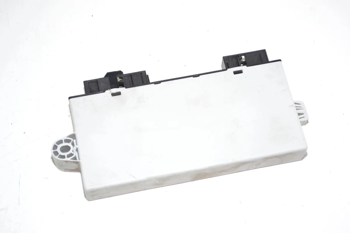 BMW F10 525d CAS Control Unit 9268751 image 3