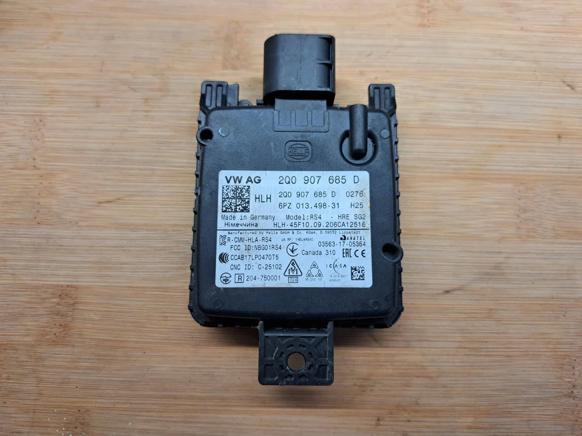 Distronic radar sensor VAG 2Q0907685D