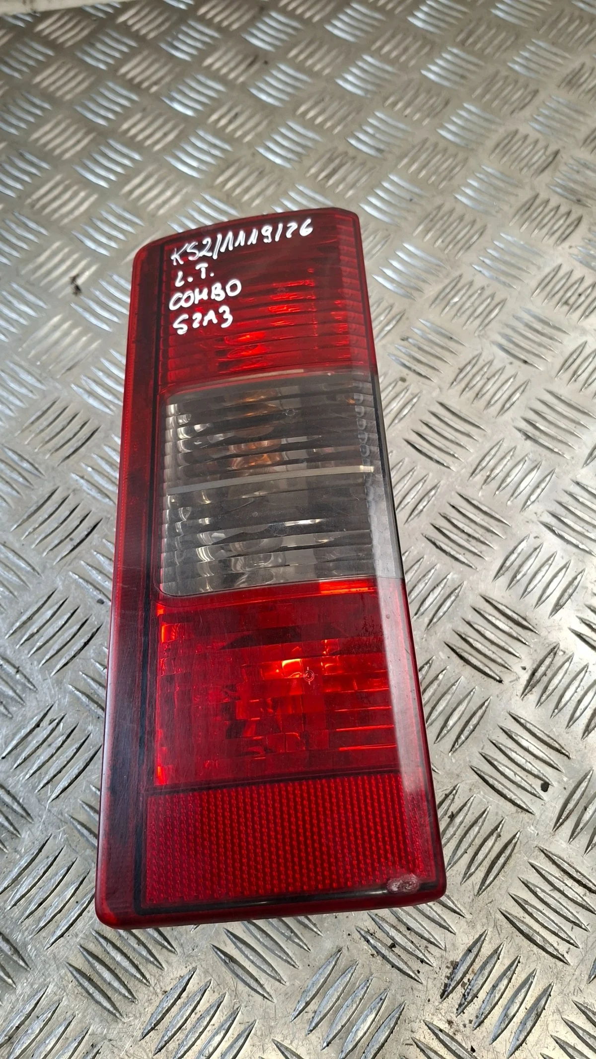 Achterlicht links Opel Combo C