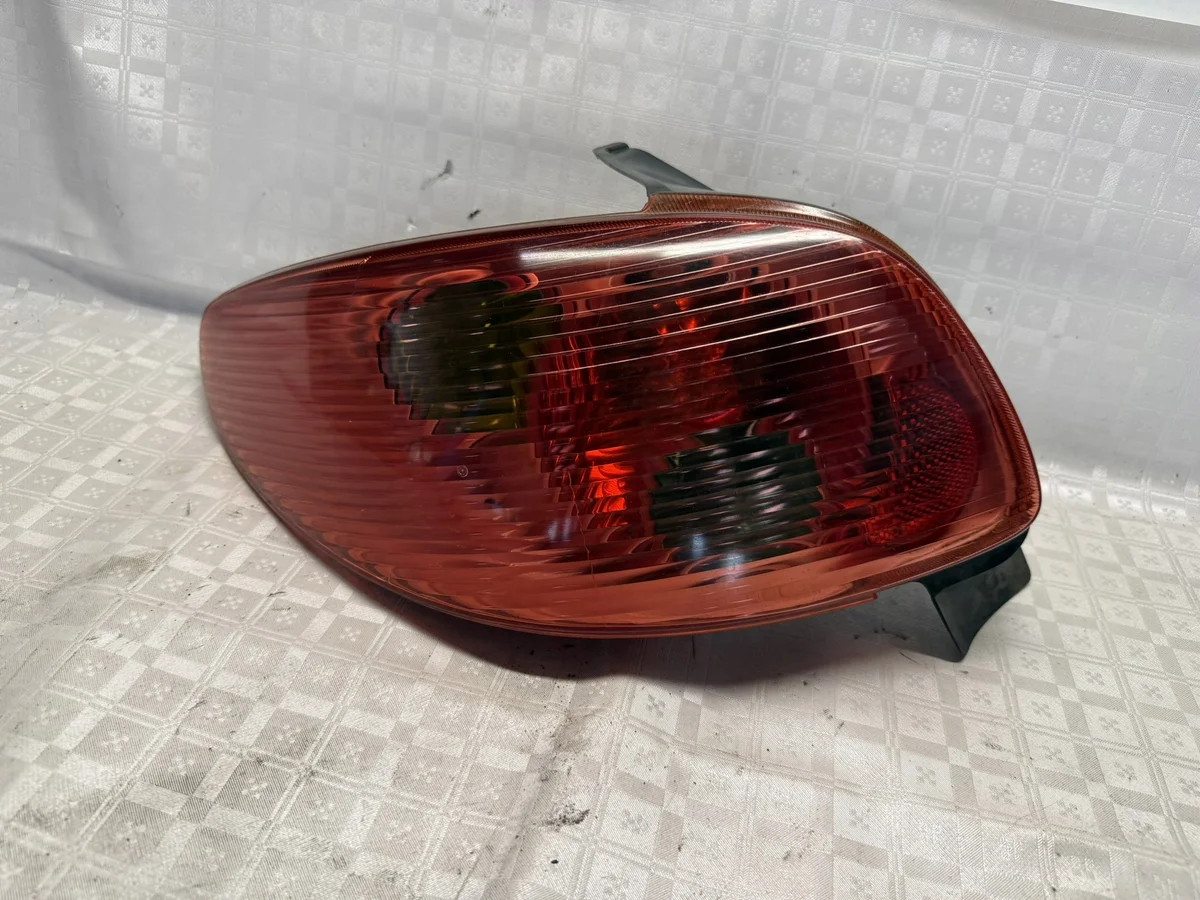 Peugeot 206 Baklykta Vänster