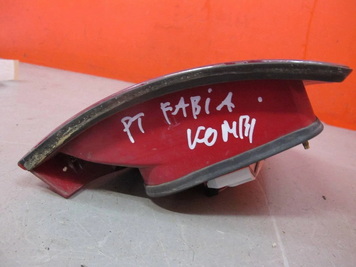 Feu arrière droit Skoda Fabia 6Y9945096B image 3