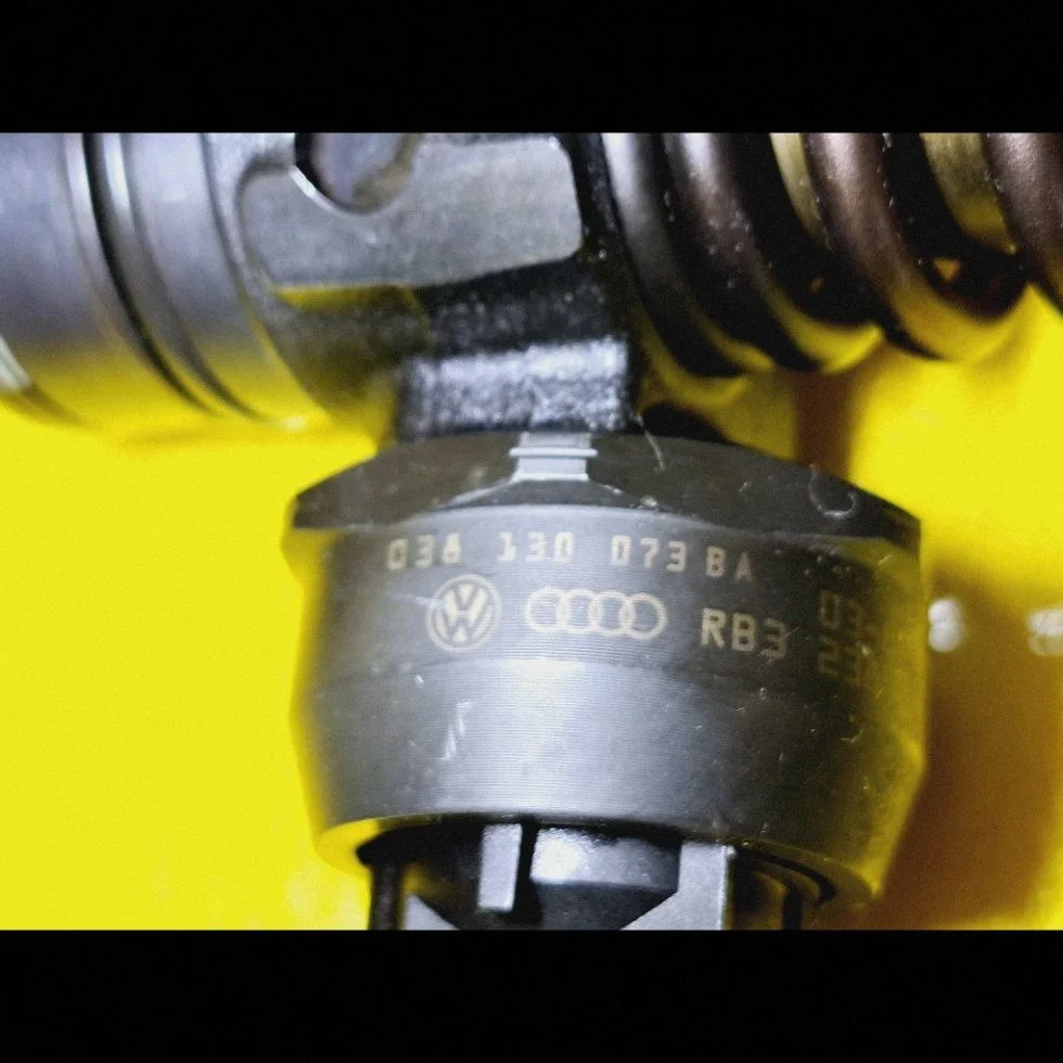 Inyector Audi A4 B6 1.9 TDI AVF DRC129938 image 3