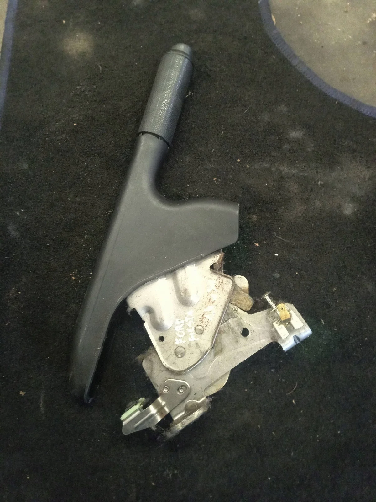 Ford Fiesta Handbrake Lever IIQ11028