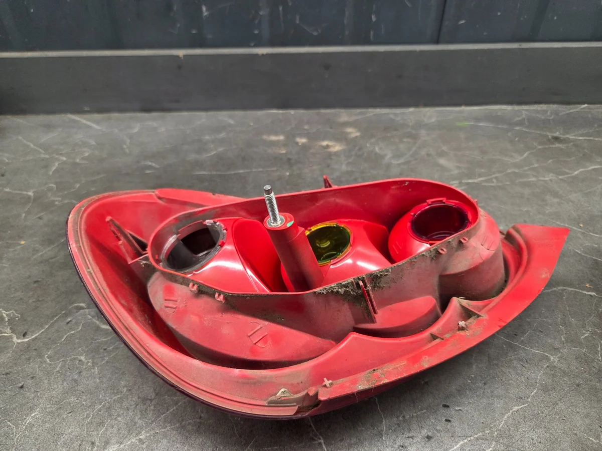 Rückleuchte links Toyota Aygo 81560-0H020 image 8