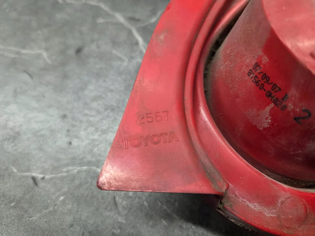 Rückleuchte links Toyota Aygo 81560-0H020 image 9