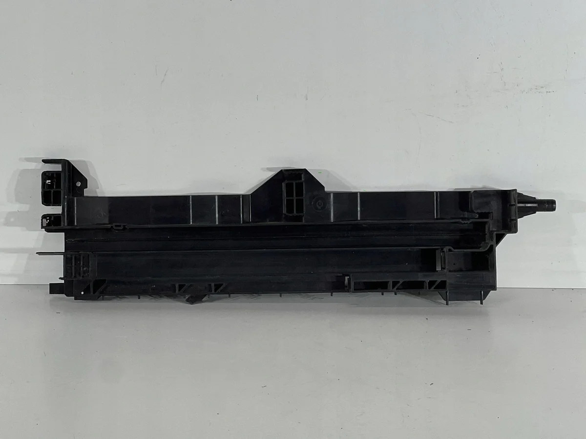 Supporto radiatore Land Rover Range Rover L460 M8E28A290AC