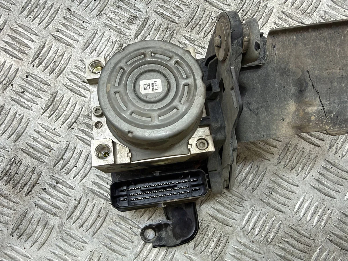 Volkswagen ABS Bremspumpe 5Q0614517DH image 3