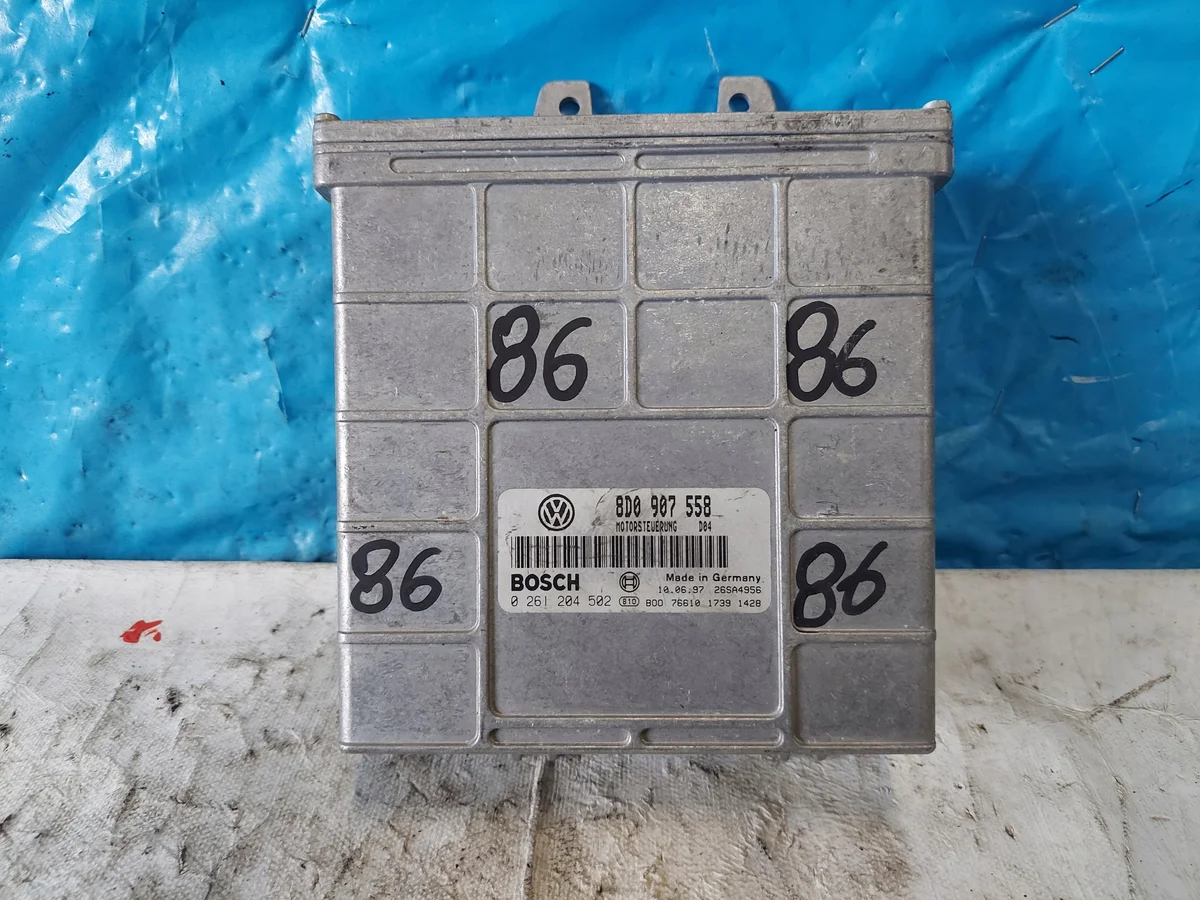 Unidade de Comando VW Passat B5 1.6 8D0907558