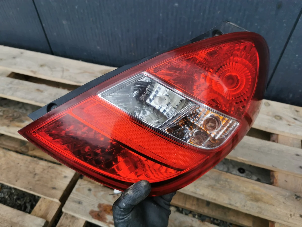 Hyundai i20 Rear Right Lamp 92402-4P000