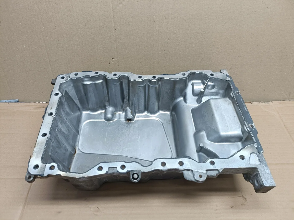 Jeep Cherokee Öltank 68086159AC image 3