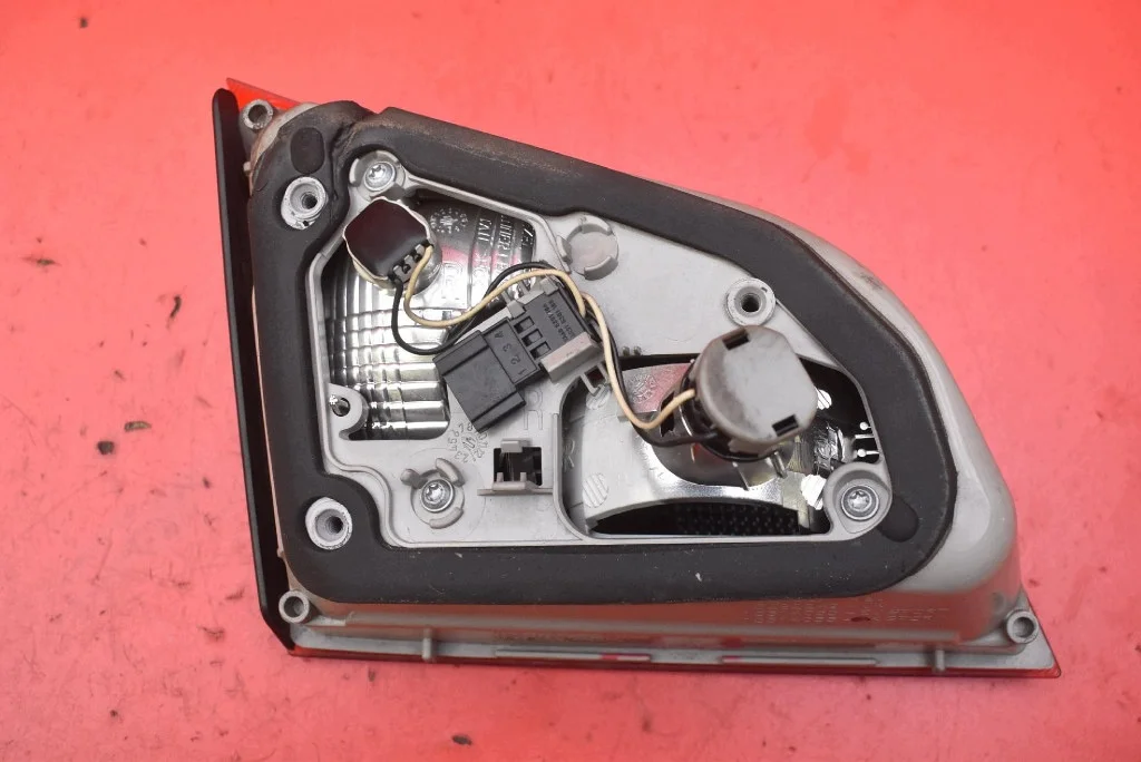 Rückleuchte rechts Opel Astra J Kombi 13282247 image 3